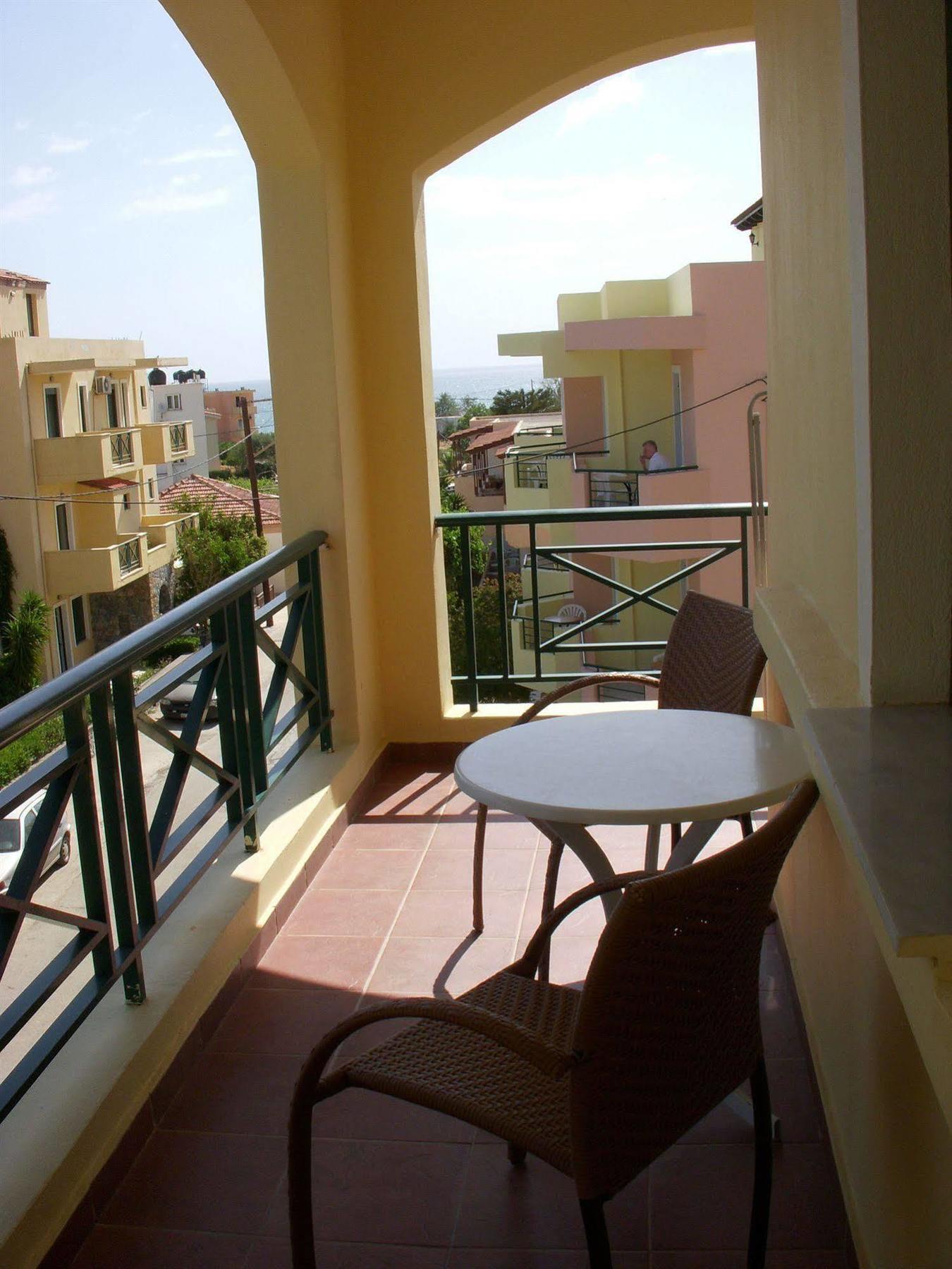 Romantica Hotel Georgioupoli Exteriör bild